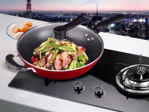 炒绿叶菜加盖炒更健康-炒菜要盖锅盖吗?