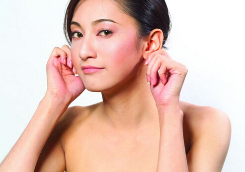 坐飞机耳朵疼怎么办-为什么坐飞机耳朵疼?