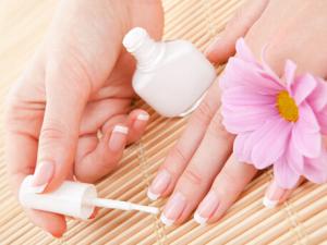 指甲油怎么洗?衣服上的指甲油怎么洗