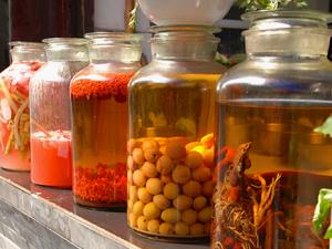 饮用药酒的注意事项-药酒泡制技术