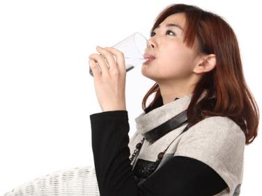 饮水机里的热水是否烧开?经常喝饮水机里的热水对身体有害吗