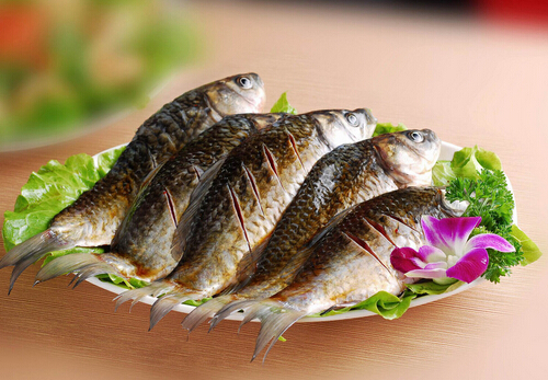宝宝可以吃鲫鱼吗?宝宝吃鲫鱼的做法