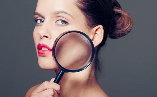 化妆小技巧揭秘:合成纤维的化妆刷较好