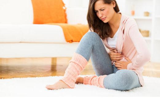 胃痛胸闷的食疗方:白术茯苓茶