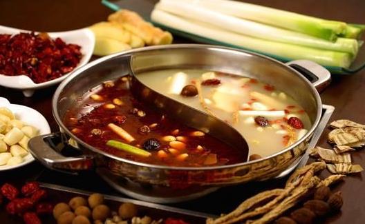 久煮的火锅汤能喝吗?如何吃火锅不伤身?