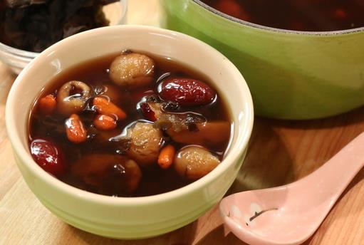 饮食调理更年期月经不调的方法