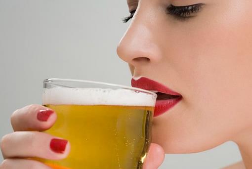 喝啤酒好不好 听听中医怎么说