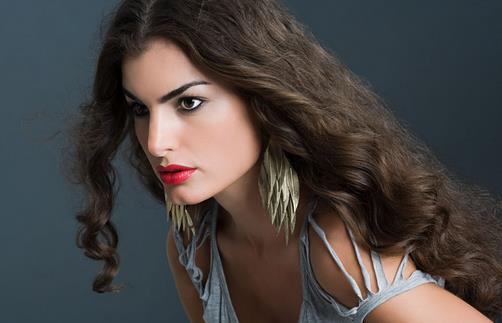 卷发如何打理最好看