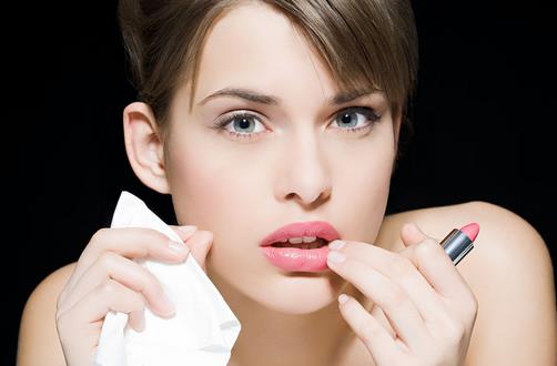 眉毛浓密?快帮眉毛做减法