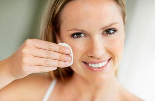 这样卸妆皮肤才干净