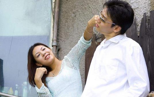 不同年代的人都是怎么示爱的?