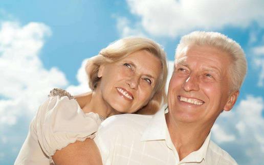 老年人千万要注意误吞假牙!