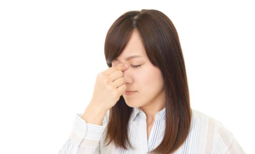 怎么自测体内缺不缺水?缺水的危害有哪些?