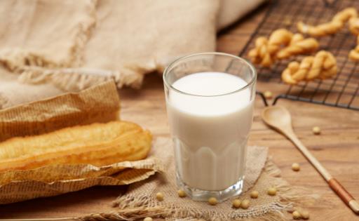 老人喝豆浆养生 要注意哪些喝豆浆的禁忌呢?