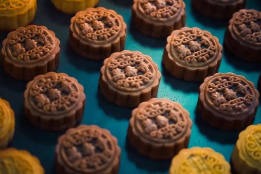 �±����ͺ����й�ϵ���±����͸�ת���ǽ��й���