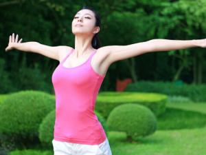 睡前将杏仁磨成粉吃可止咳-睡前营养饮食