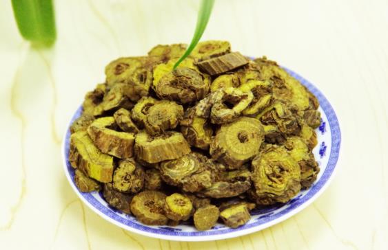 黄芩养肝还是伤肝 黄芩变绿的原因