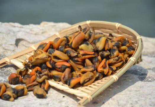 淡菜干中间一坨黑色的能吃吗?淡菜干怎么一泡就碎了