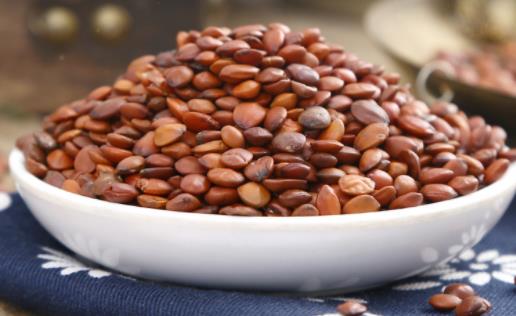 酸枣仁吃了口干正常吗 酸枣仁煮水需要弄碎吗