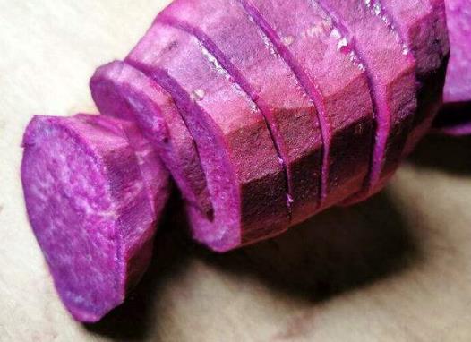 紫薯煮出绿水能吃吗?为什么鸡蛋和紫薯一起就变绿