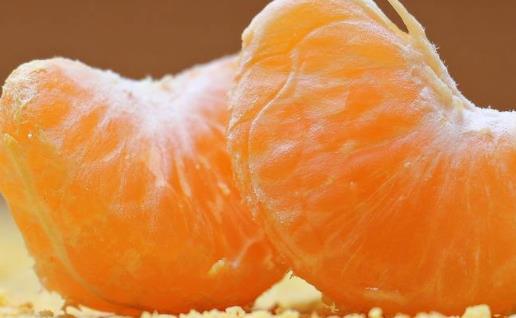 橘子白丝可以泡水吗 橘子里面的白丝有什么作用