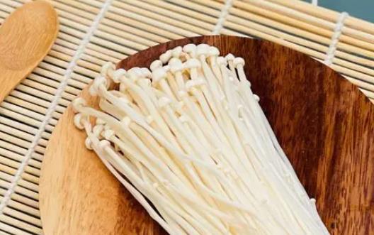 过夜的金针菇可以吃吗?金针菇发黄了还能吃?