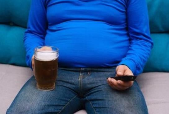 啤酒肚怎么才能练出腹肌?啤酒肚里面装的是什么?