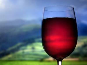 餐前喝点红酒能帮助开胃-红酒的功效