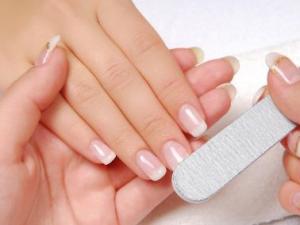 指甲生长速度：手指甲的生长速度快慢与健康关系