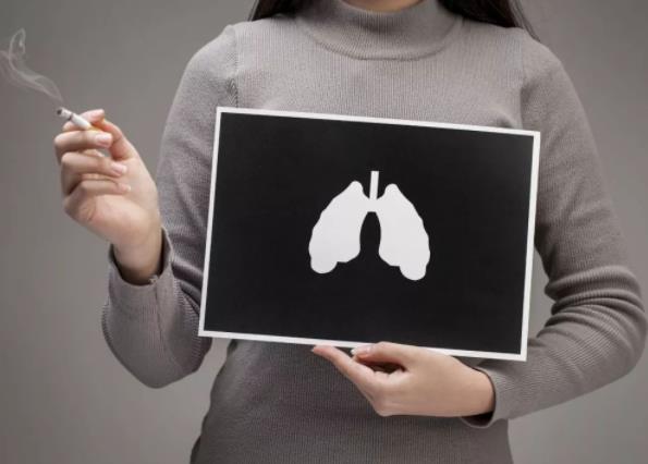 吸烟与肺癌的关系到底有多大?为什么不吸烟的女性也会得肺癌?