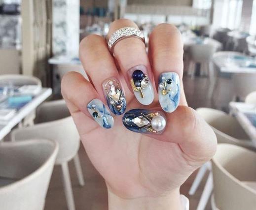 延长甲贵一点还是甲片贵一点?穿戴甲可以戴几次