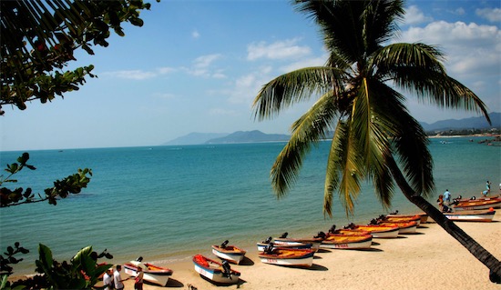 中国最南面的地级市 三亚介于北纬18°09′34″~18°37′27″