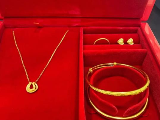 结婚三金属于夫妻共同财产吗?结婚三金是哪三金