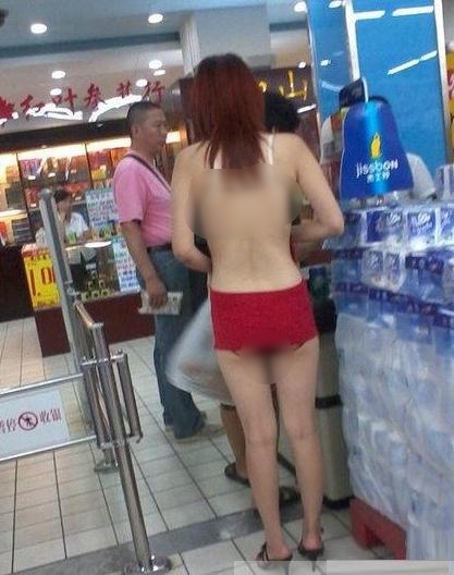 �人����ֳǱ�¶Ů�� ���첼��װ�䳬�У���һ���ȫ����