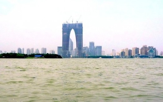 ����㴩�ϴ�ͷЬ�����ݡ���㡱¥�����ˡ���ͷЬ��