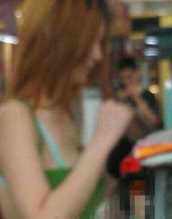 �ﱤ�ˣ��人��ֳǳ��б�¶��Ů¶��װƵ��û���ֻ���ս��