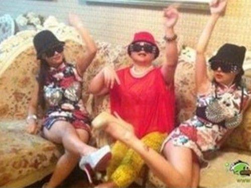 ��ͼ����¶¶�潭�ϡ�style�����ز�¶�ڿ��̴��ȣ���¶¶��ëëĸŮ���������⴩����high