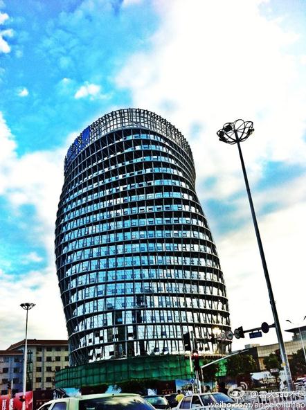 ����һ�������˴������񡰴������ߺ죬�������ٳ������������²�