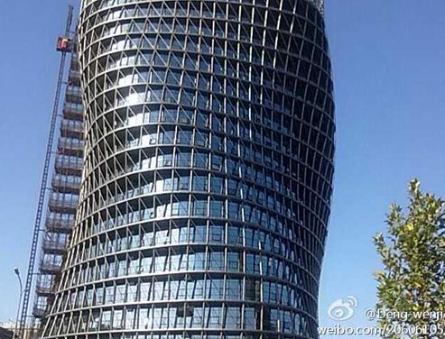 ����һ�������˴������񡰴������ߺ죬�������ٳ������������²�