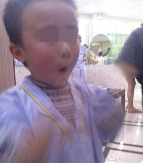 ������ˮ������������Ů¶���ź�����ˮ����ԡ�����ĺ�ͯ�����գ��ѿ�����¶���ֲ��ҳ�Ϊ����(ͼ)