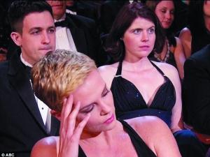 ��˹�����׿���������裬��˹�������˴������ڱ��Ĺ���Ϸ������Ů����