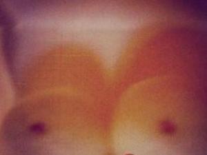 ����þ�ں�ͼ��⣺�����ձ�����Ů��������/ͼ