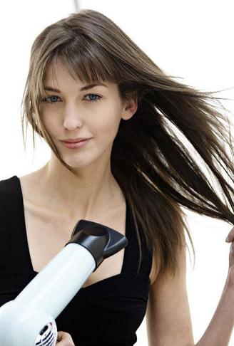 头发护理:正确使用电吹风,吹出好发质