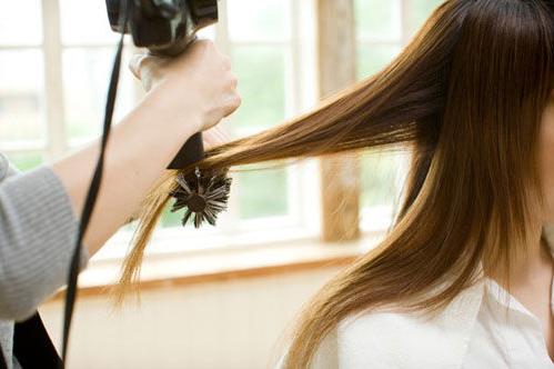 电吹风的正确使用方法-电吹风的保养技巧