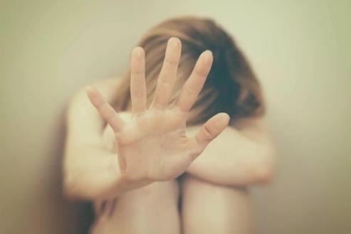 盆腔淤血综合征的症状是什么?盆腔淤血综合征怎么治疗