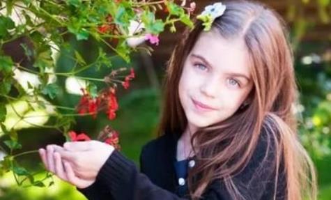 青春期少女月经期提前的原因 经期保养常识