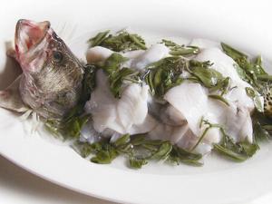 莼菜鲈鱼的做法-莼菜鲈鱼怎么做？