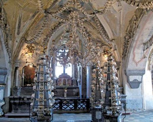 世界十大恐怖之地排行榜,墨西哥娃娃岛让人看了就想逃!