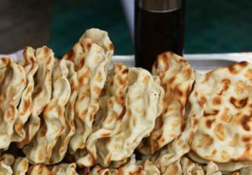 河南三门峡特色小吃排行 陕州糟蛋系鸡蛋和黄酒酒糟加工酿制而成