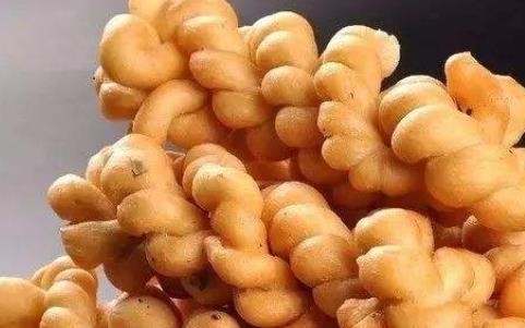 河南三门峡特色小吃排行 陕州糟蛋系鸡蛋和黄酒酒糟加工酿制而成